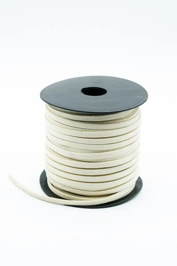 Carnaza Koreana 3mm X90MTRS (Crudo)