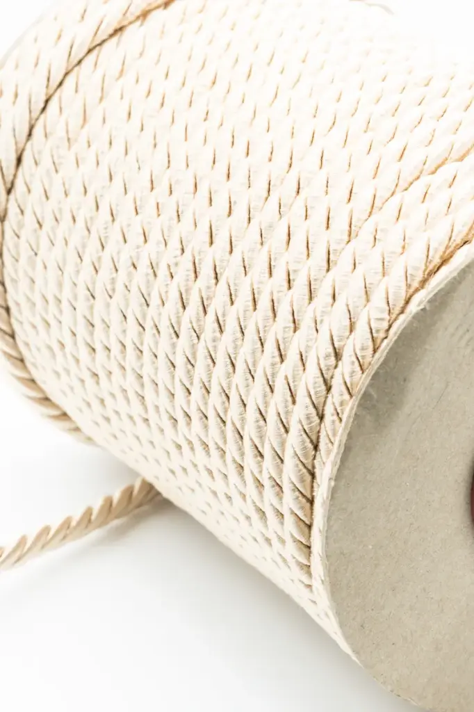 Cordon Suizo #10 Sin Pestaña X50MTRS (Crudo)