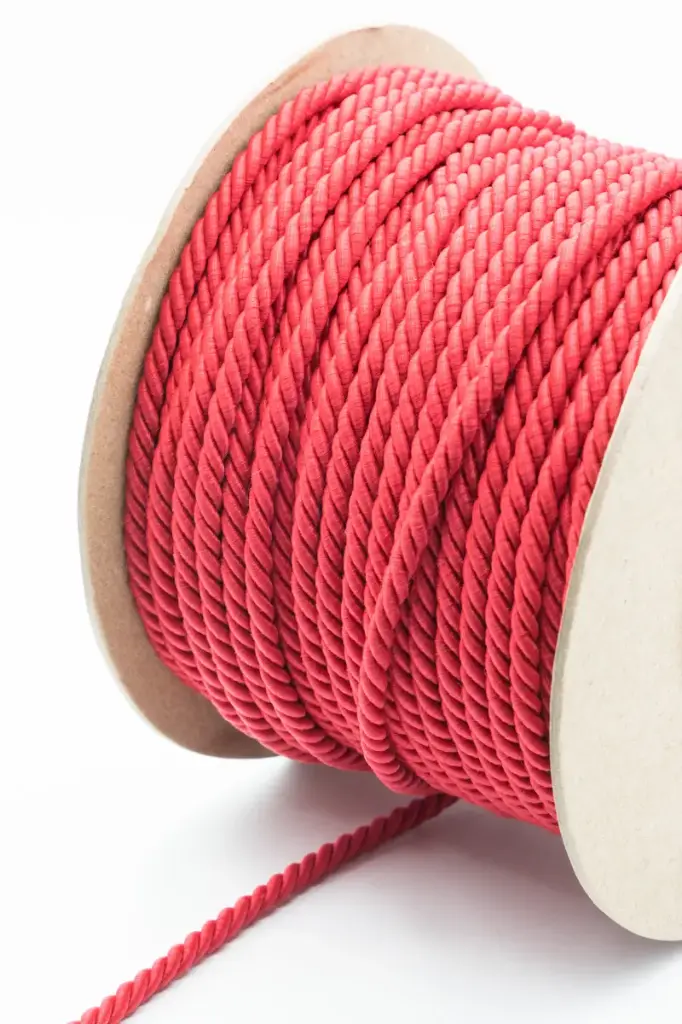 Cordon Suizo #5 Sin Pestaña X50MTRS (Rojo)